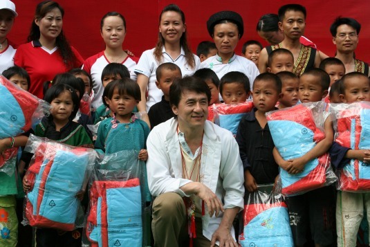 Jackie poses with the children.