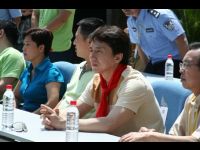 Jackie visits a drug-rehabilitation center and listens to the residents tell their stories.